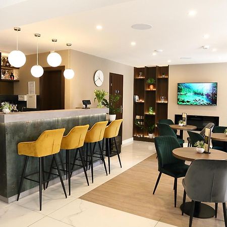 Hotel Crystal Hajdúszoboszló Dış mekan fotoğraf