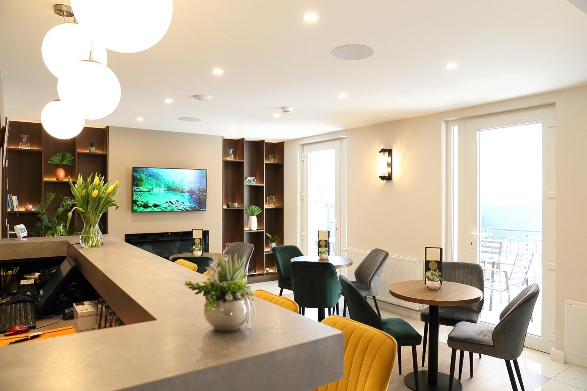 Hotel Crystal Hajdúszoboszló Dış mekan fotoğraf