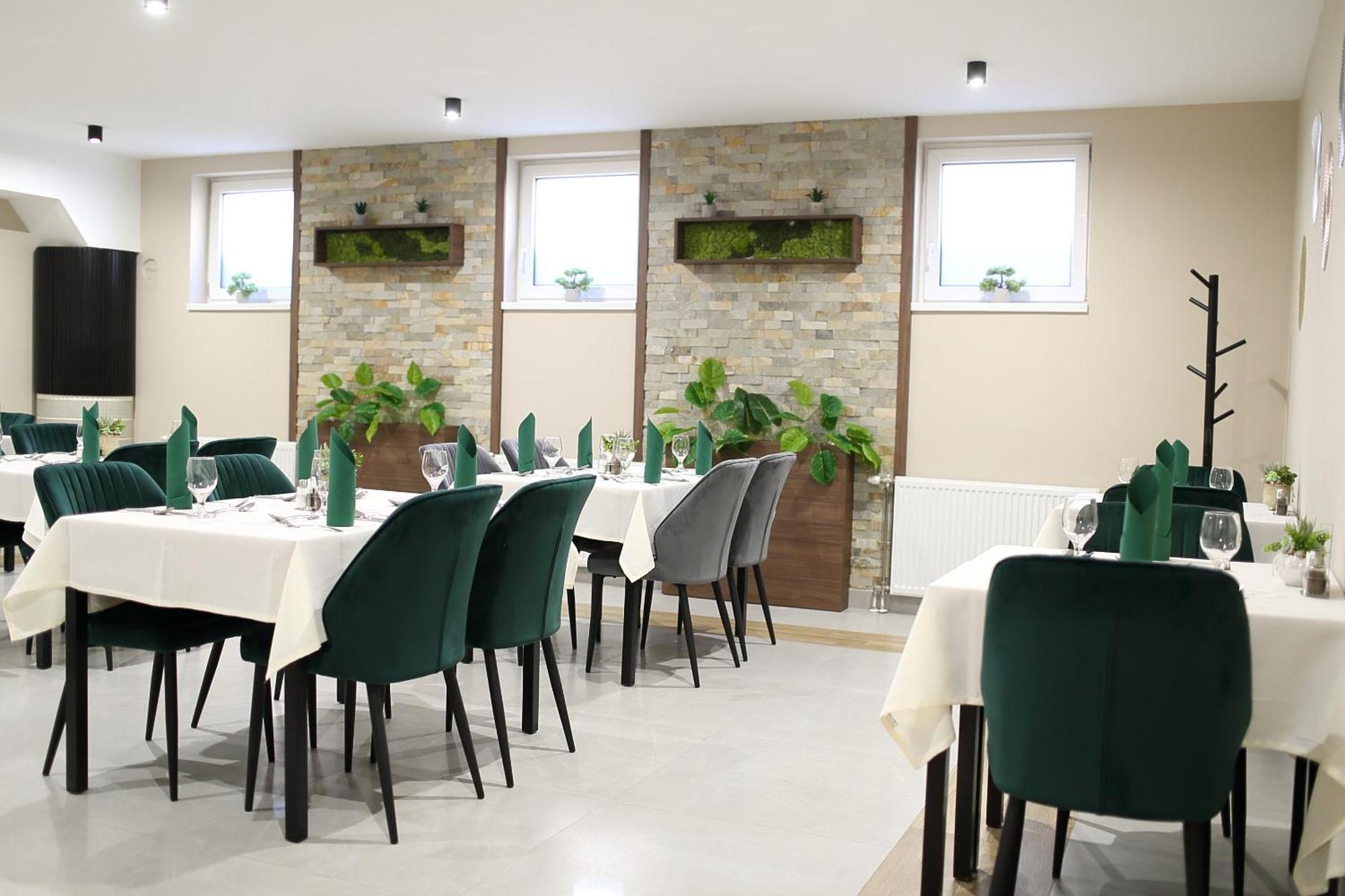 Hotel Crystal Hajdúszoboszló Dış mekan fotoğraf
