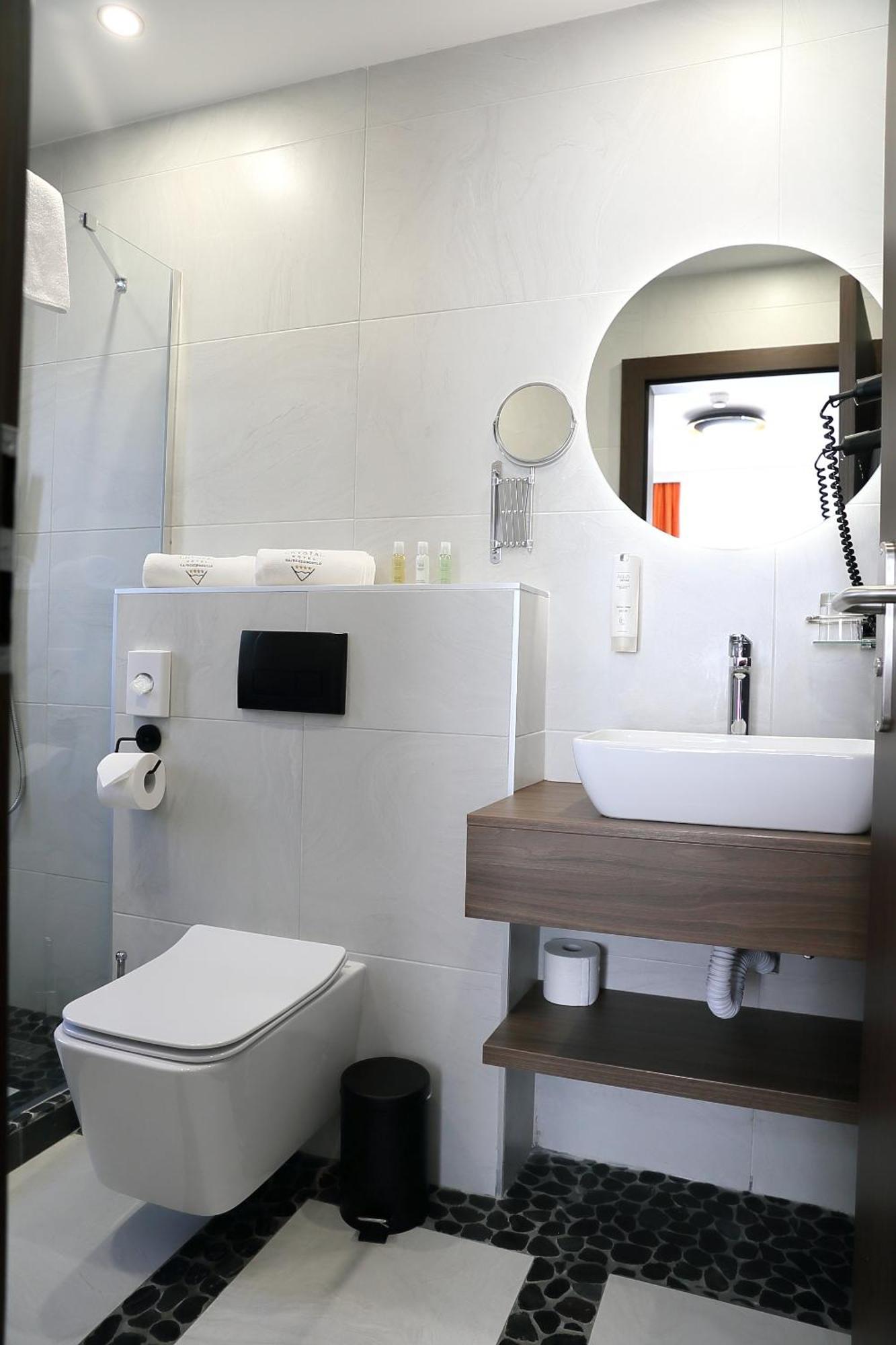 Hotel Crystal Hajdúszoboszló Dış mekan fotoğraf