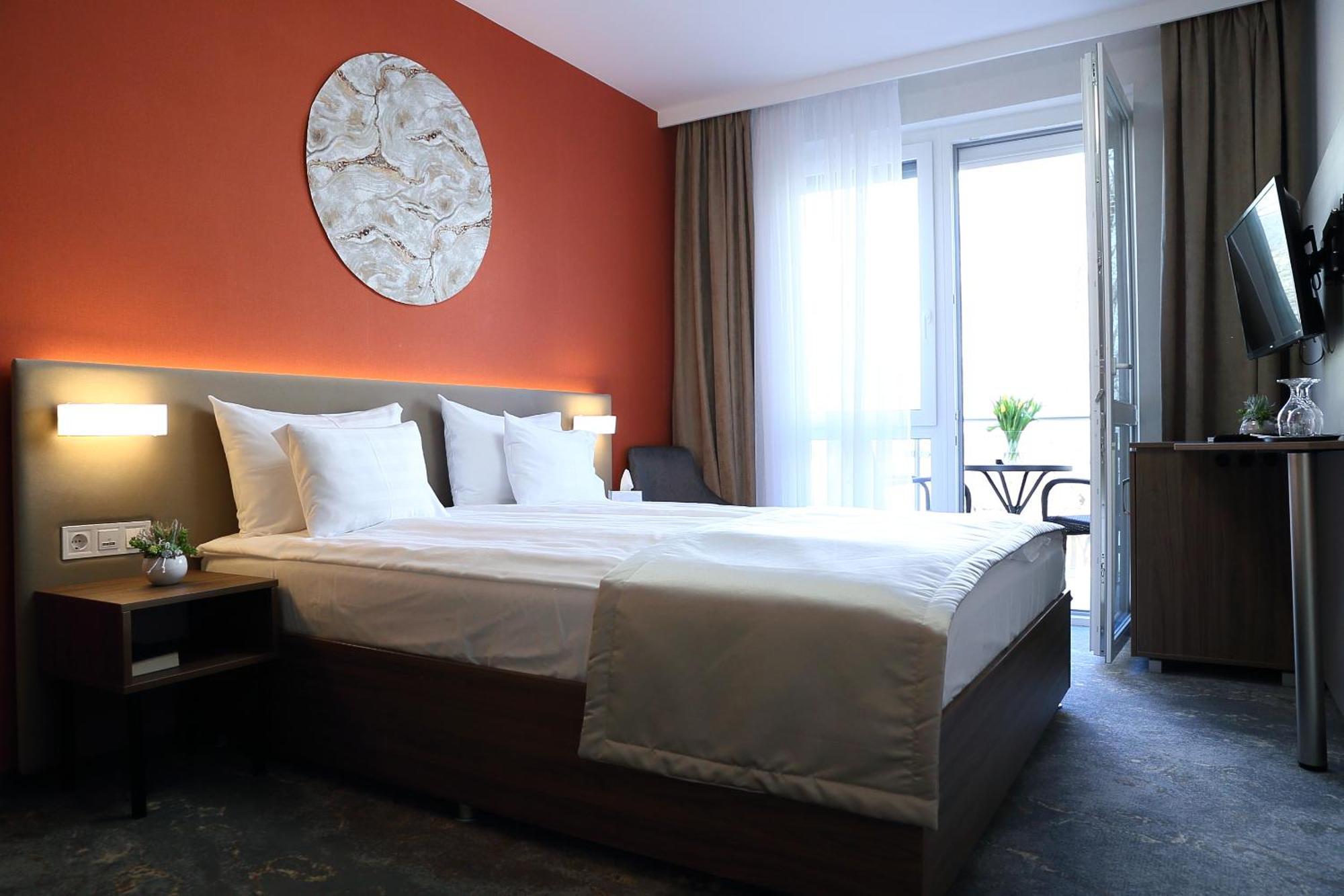 Hotel Crystal Hajdúszoboszló Dış mekan fotoğraf